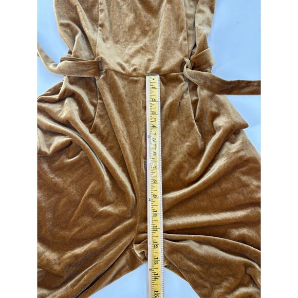 Forever 21 Velvet Jumpsuit Womens Large Gold Velvet Belted Spaghetti Straps - Picture 15 of 15